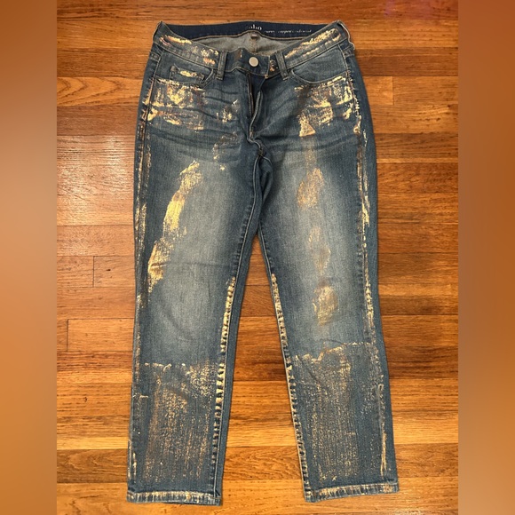 Soho Curvy Cropped Boyfriend Jeans size 4 
Lightly loved
NEW YORK AND CO - Picture 2 of 4